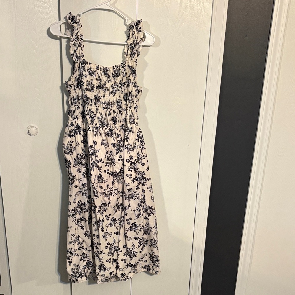 Floral Dress - Black and White